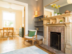 Classic Victorian house sleeps 8 in East Brighton